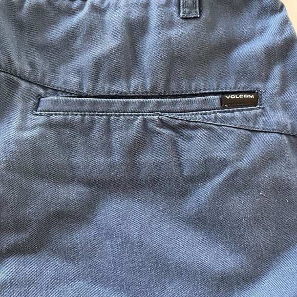 Volcom Shorts Mens 30x10 Solid Blue Flat‎ Front Chino Slash Pockets Cotton Blend - Picture 8 of 12